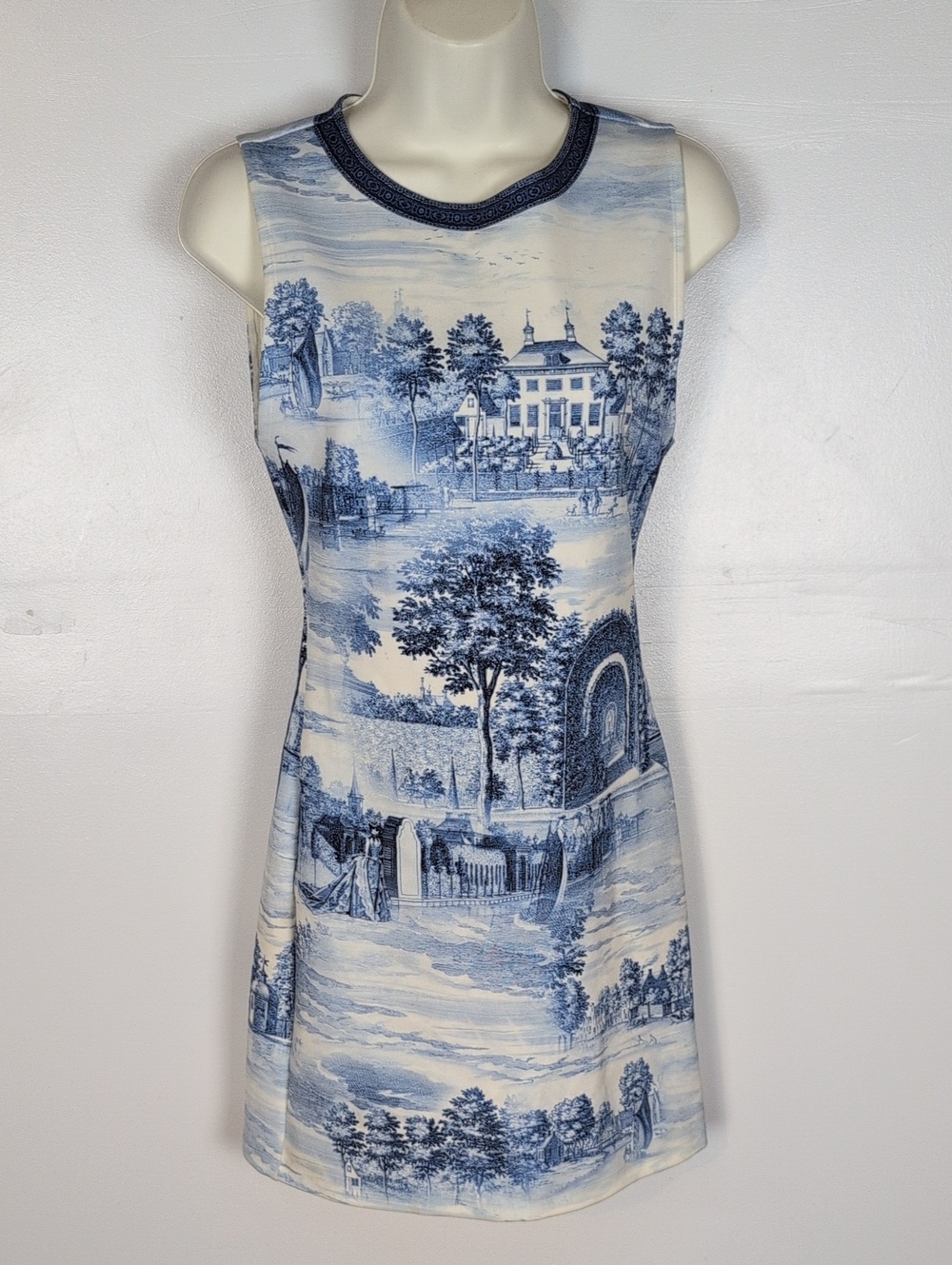 Alice & Olivia Wynell Toile de Jouy Print Sheath Mini Dress